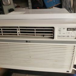 LG Window Air Conditioner W/Remote