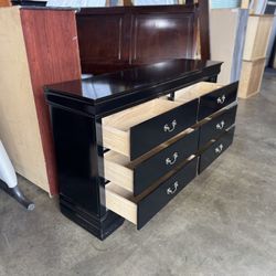 Chest Of Drawers $160