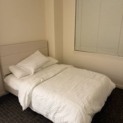 Full Size Bed With Mattress