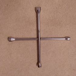 4 Way Lug Wrench (17,19,21,23mm)