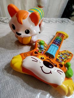 Guitar and dog music 🎶 🎵 👌 good condition