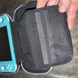 Nintendo Switch Light 