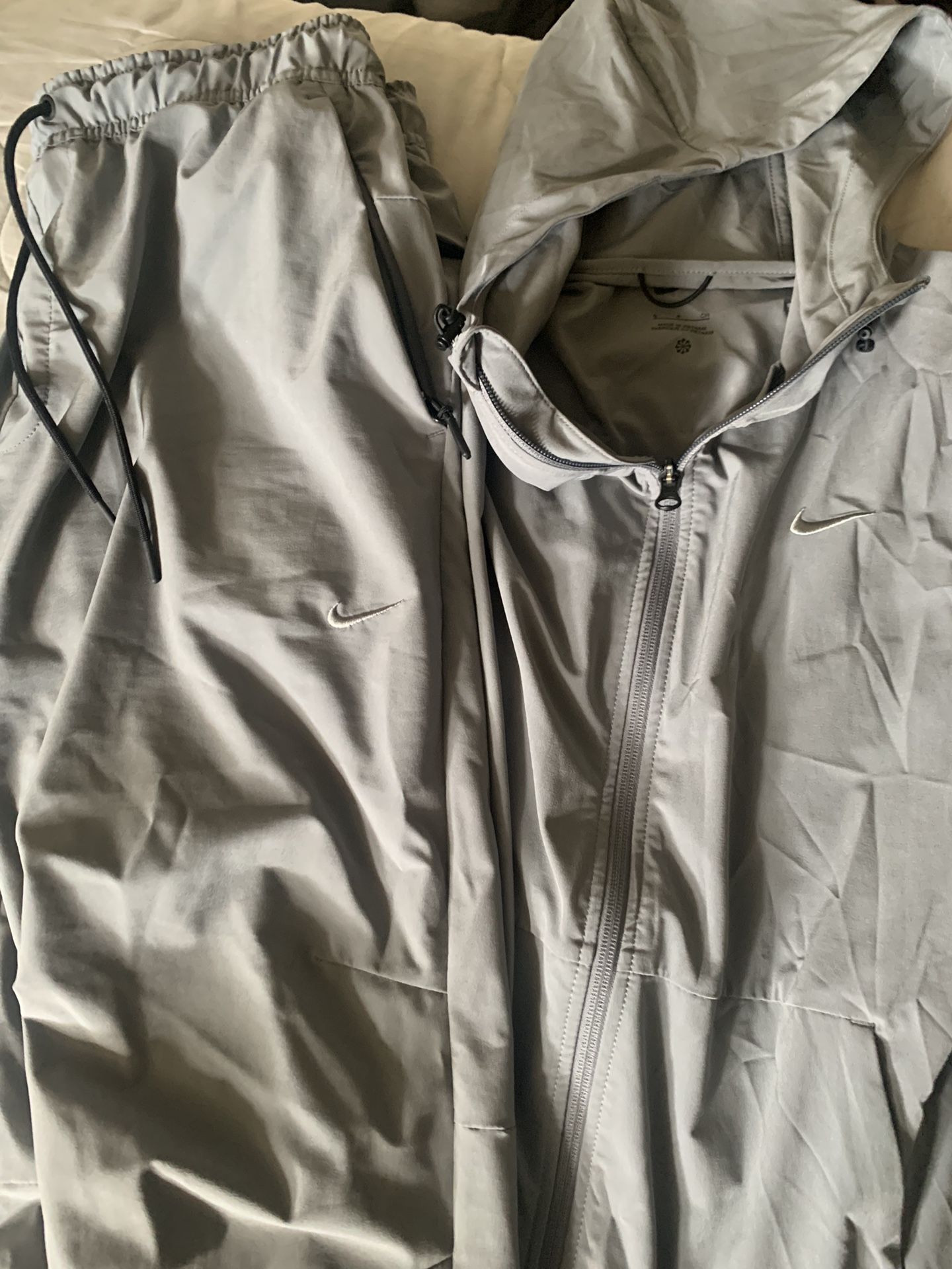 Nike Men’s Running Jumpsuit Size S