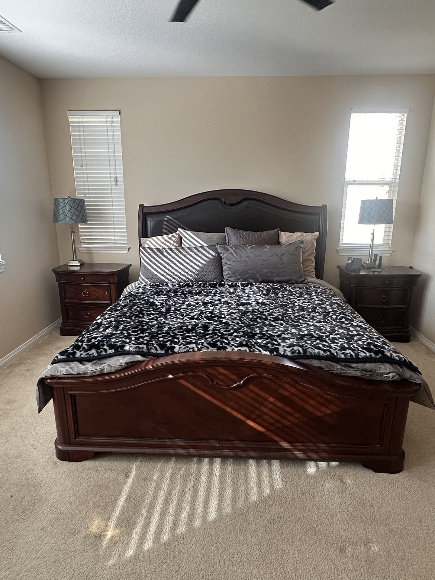 Cal King Bedroom Set