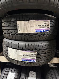 Brand new toyo tires available in stock 245/45R20 !!