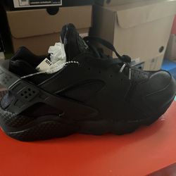 petrolero acre Anécdota [BRAND NEW] NIKE AIR HUARACHE WOMENS SIZE 10 for Sale in Uppr Chichstr, PA  - OfferUp
