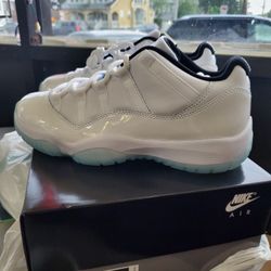 Jordan 11 Low