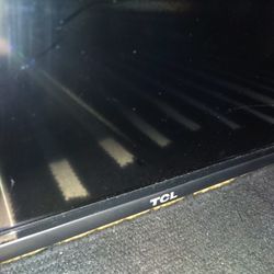 TCL Smart TV Roku Built In 