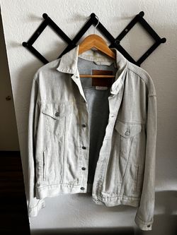 Medium White Levi’s Denim Jacket