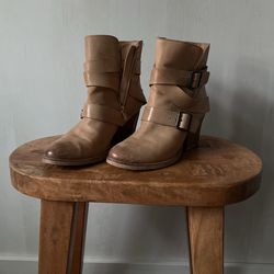 Tan Boots Size 8 - Naughty Monkey