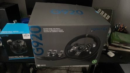 G920 wheel and pedals