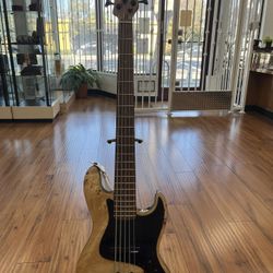 MICHAEL KELLY ROCKFIELD 5 STRING BASS, NO CASE, IN GOOD CONDITION