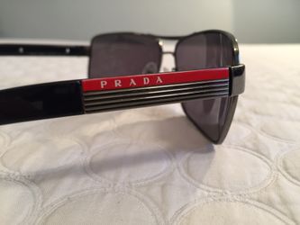 Legit. PRADA SUNGLASSES. SAVE BIG. AMAZING MODEL.