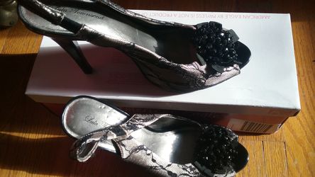 Really nice shoe size 8 for ladies