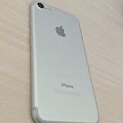 Apple iPhone 7 32gb Fully Functional & Unlocked 