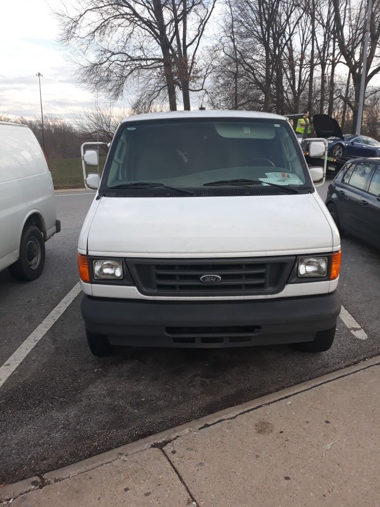 2005 Ford E-Series Wagon