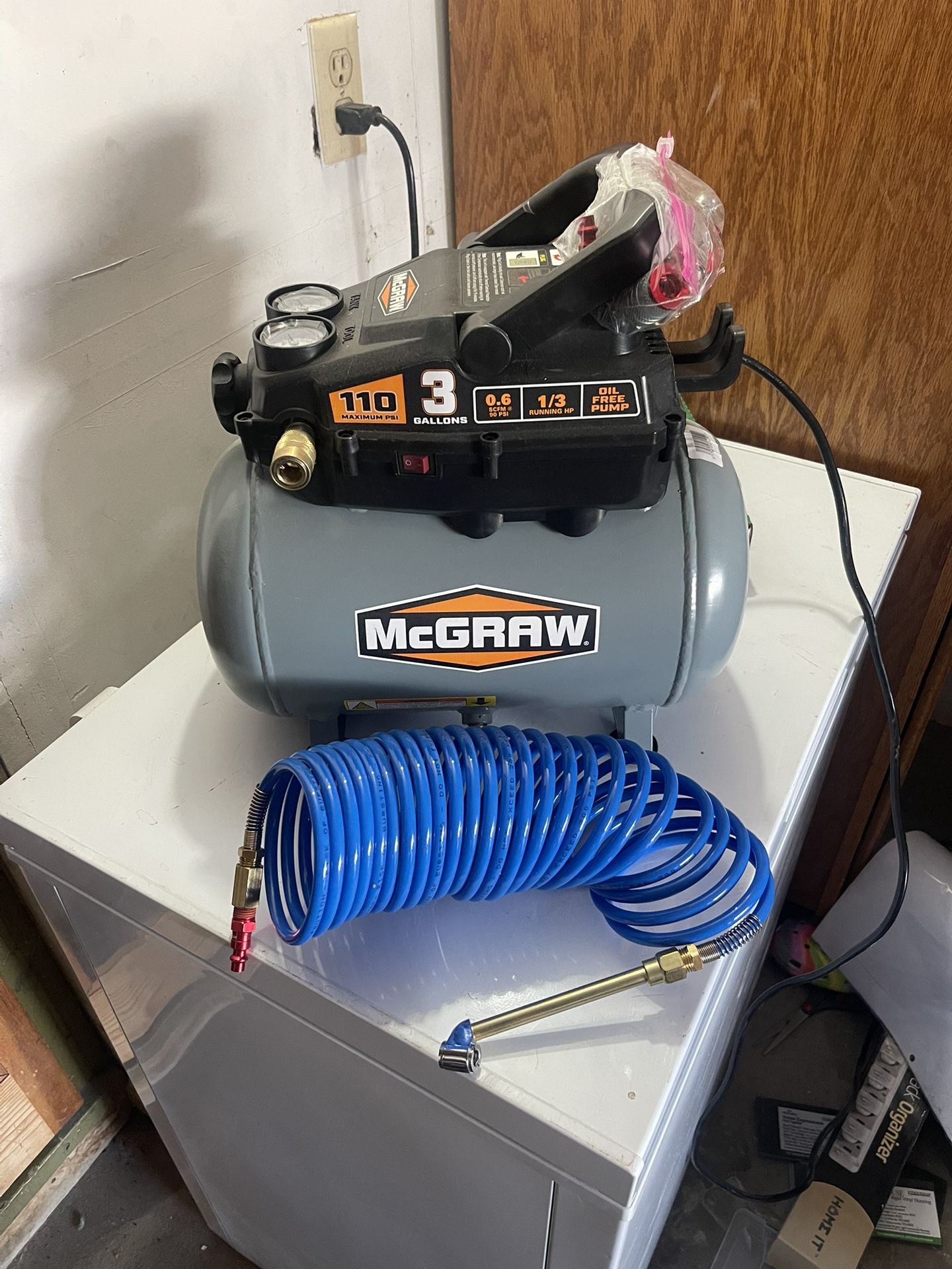 McGraw 3 Gallon Air Compressor.