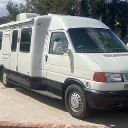 Winnebago Rialta Motorhome Rv