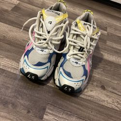 balenciaga runners 
