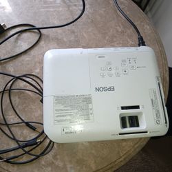 EPSON 3 LCD VS240 projector 