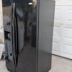 Whirlpool Black Fridge Can Deliver
