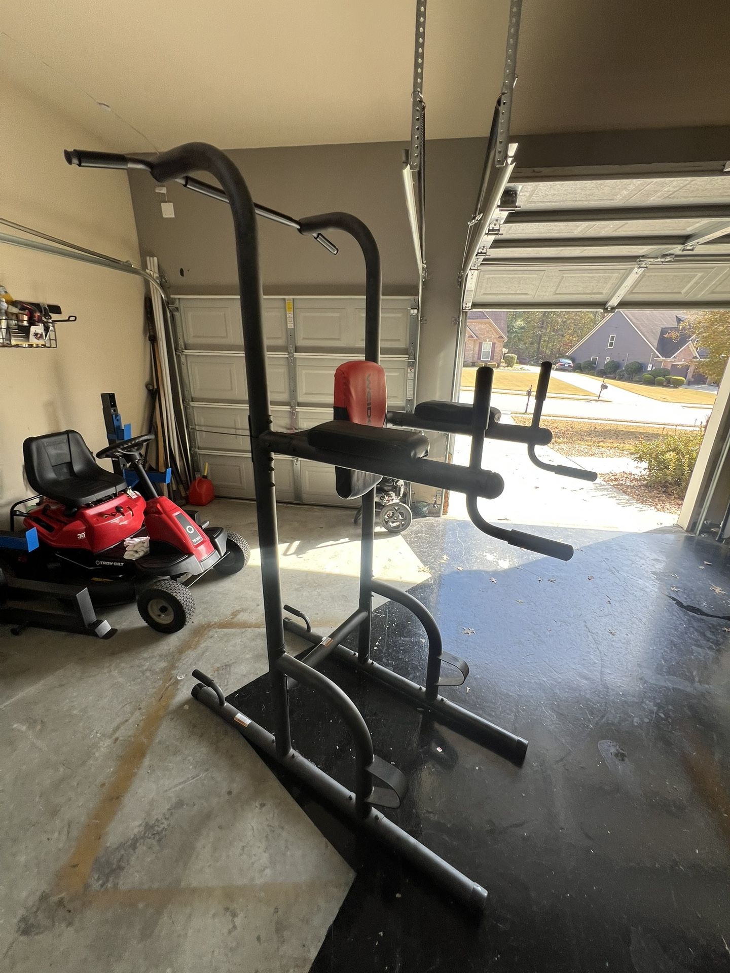 Power tower, Pull up and dip station