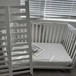 Convertible crib/ toddler bed and mattress