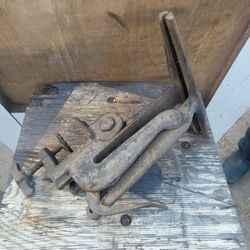 Saw Vise Sharpener Antique Tool Classic Tools Vintage 