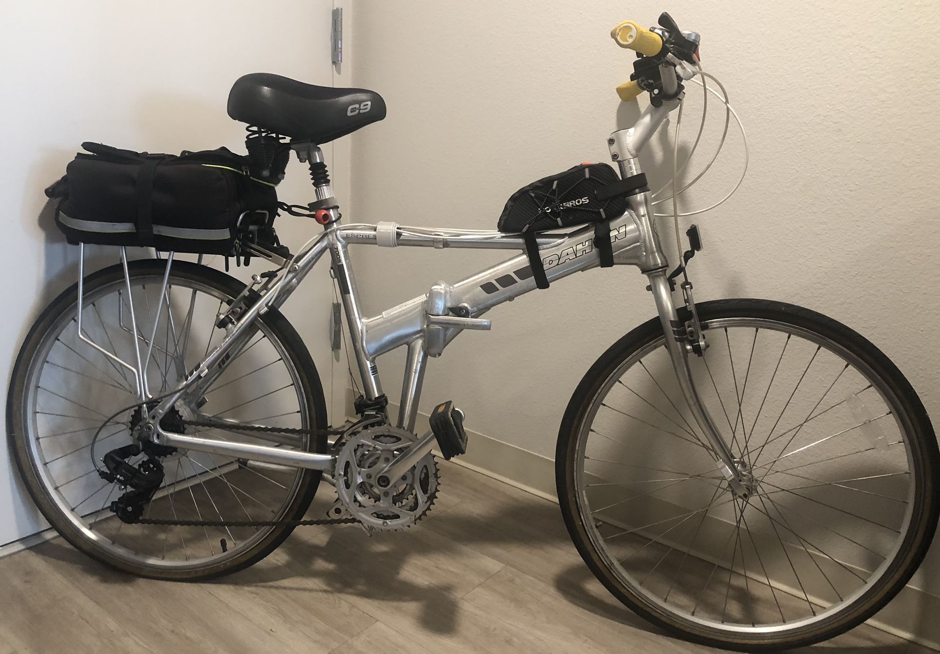 Dahone 7005 Espresso Folding Bike 