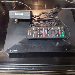 Sony Blue Ray DVD player w/remote