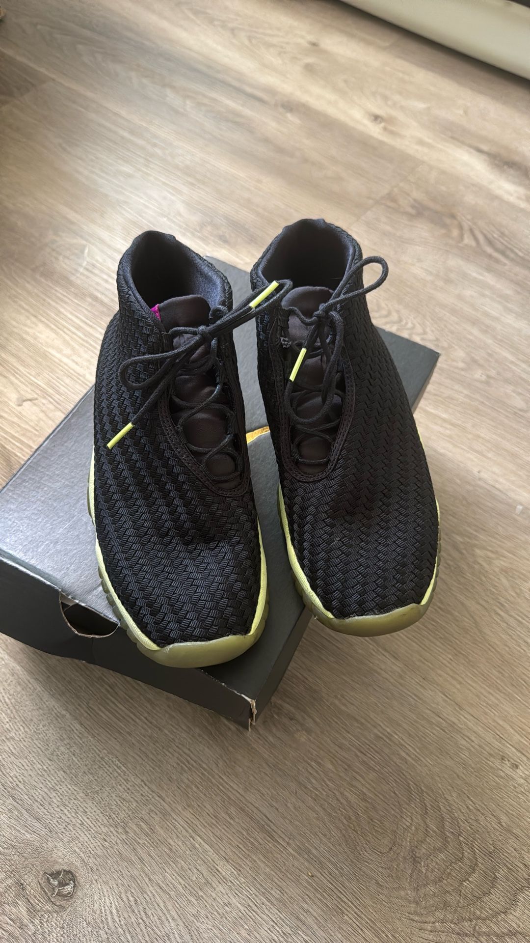 Youth Jordan futures