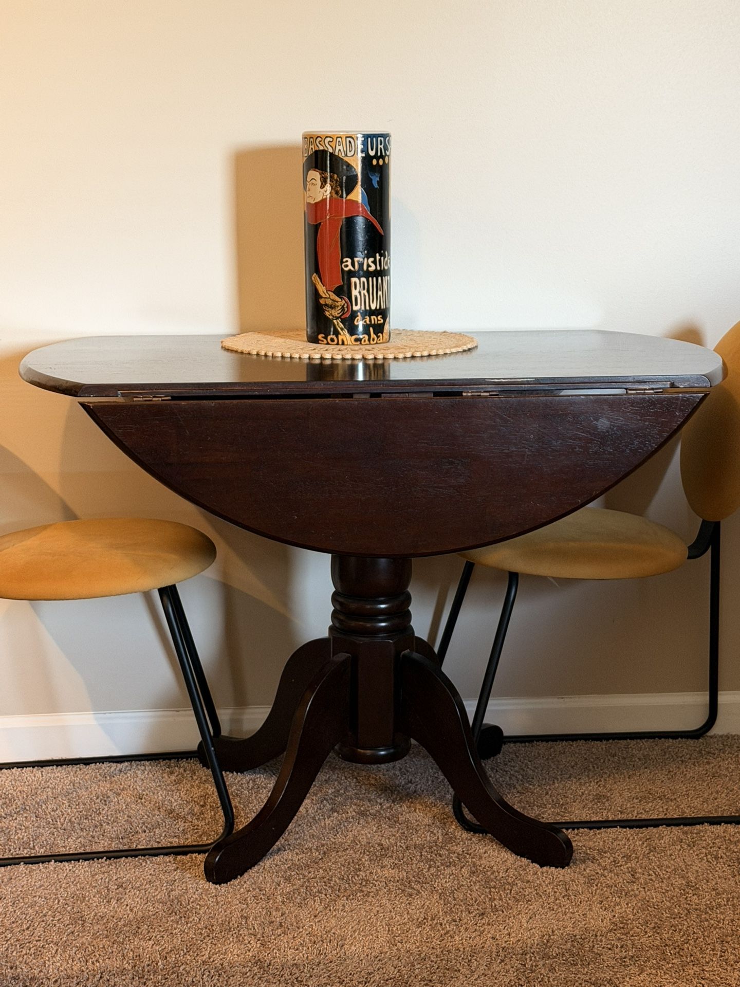 Kitchen/dining Table