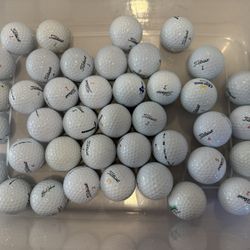 40 TITLEIST MIX GOLF BALLS