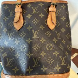 Authentic LOUIS VUITTON Bucket Bag 