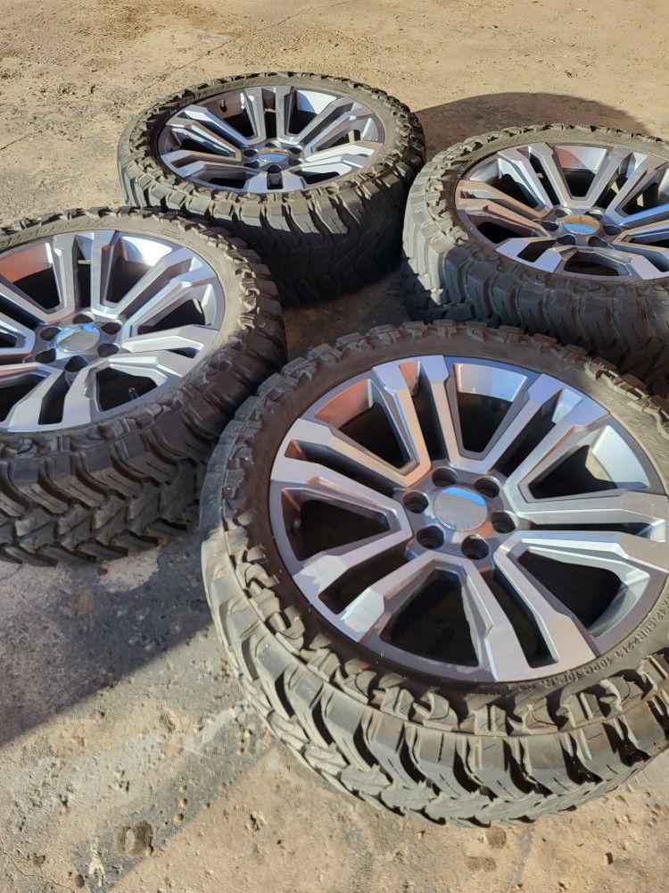22 Inch Denali Reps With 331250r22 Atturo for Sale in Phoenix, AZ - OfferUp