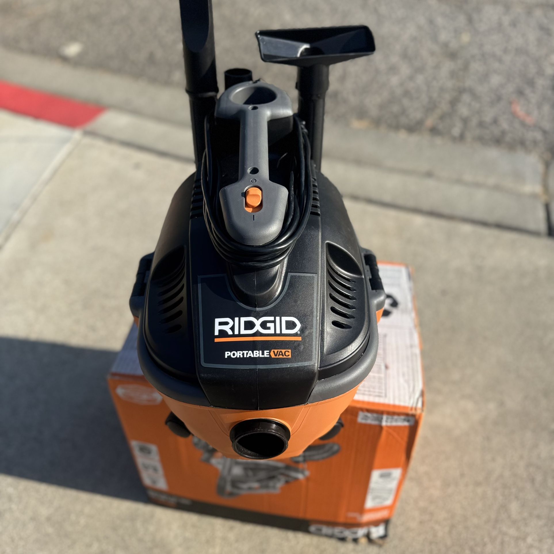 RIDGID 4 Gallon 5.0 Peak HP Portable Shop Vacuum Wet Dry Vac with Fine Dust Filter, Locking Hose and Accessory Attachments