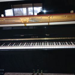 SOJIN RS-11 Used piano For Sale 