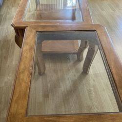 Coffee table set of 3 1 Big coffee table 39 1/2” L 20” H 29” W  2 Side table  24” H 29” L 23” W