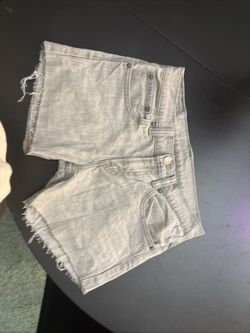 Levi’s Women’s Cutoff Shorts 