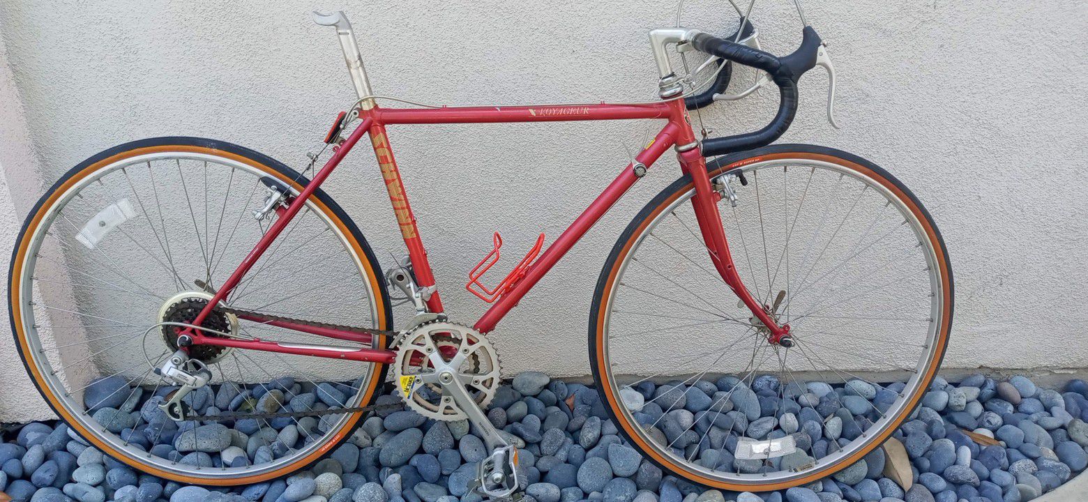Classic Schwinn Voyager Touring Road Bike - Excellent Condition