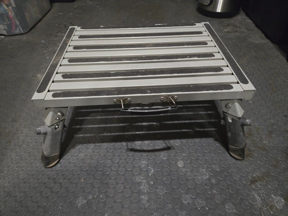 RV Step