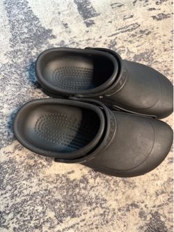 Shoes ( WORK CROCS)