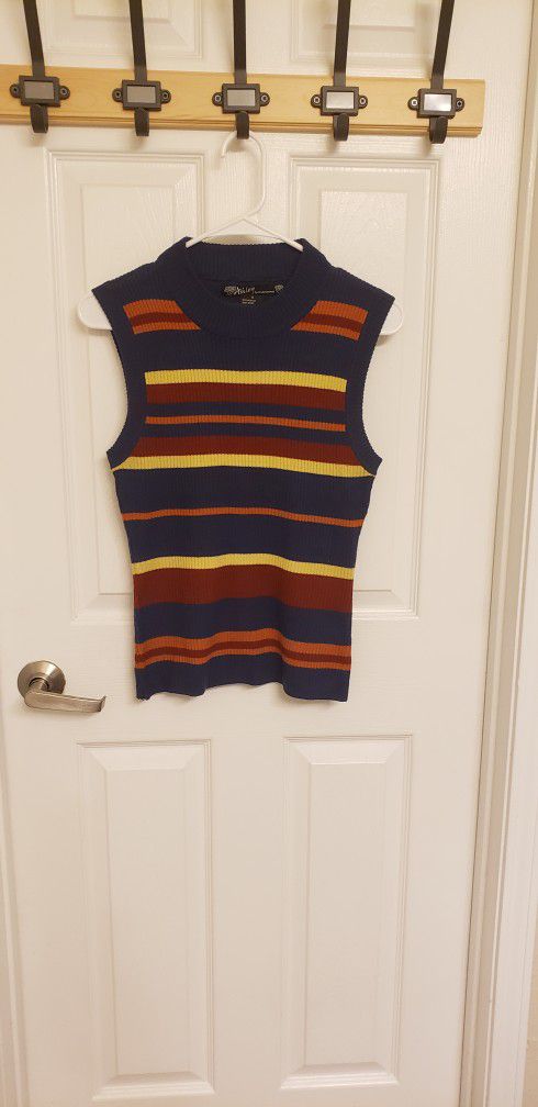 Sweater Vest - size Small (Juniors)
