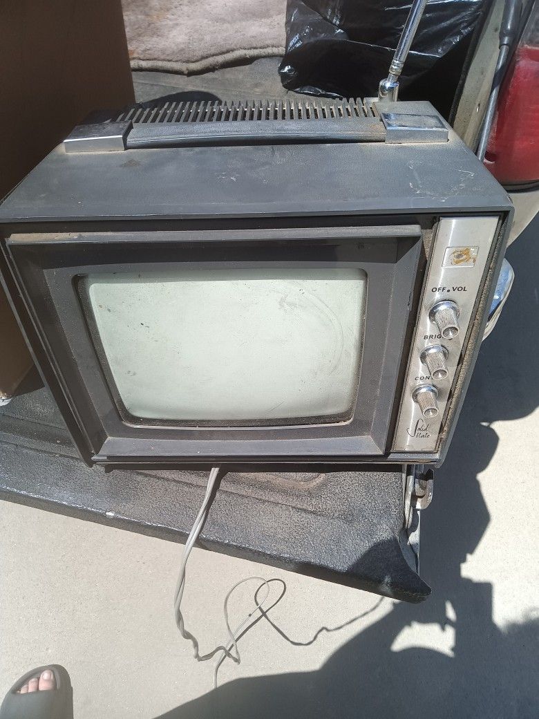 Tiny Retro Tv