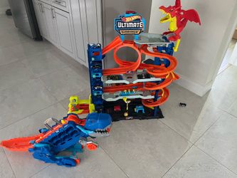 Ultimate hot wheels garage plus dragon