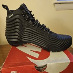 Nike Lunordome 1 ACG Boot Sneaker