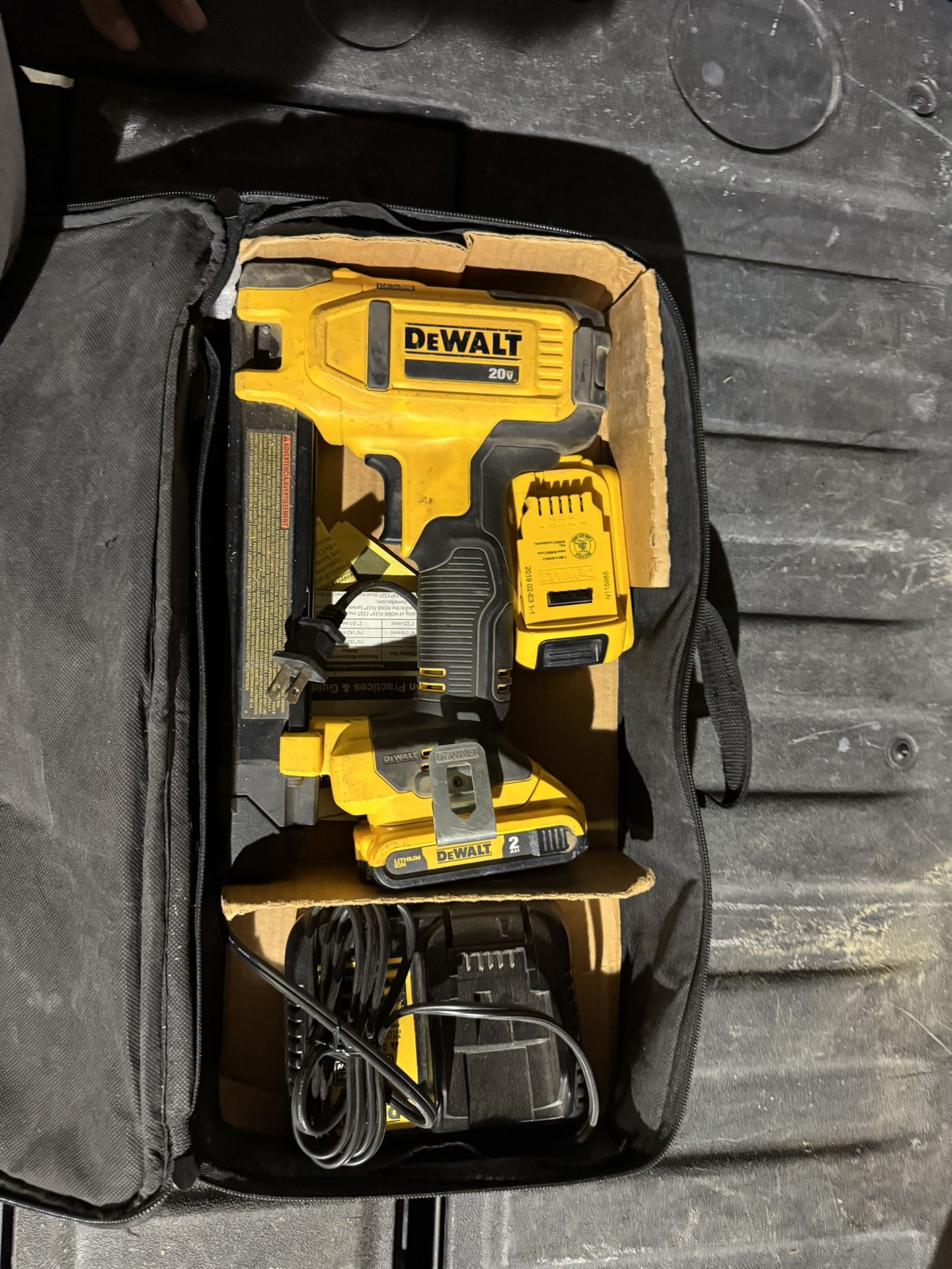 Dewalt Cordless Staple Gun 