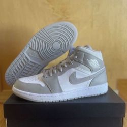 Nike Air Jordan 1 Mid Linen Light Bone White size 9 Brand New