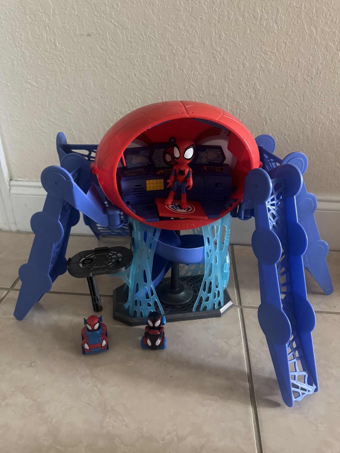 Spidey Friends Headquarters And Friends