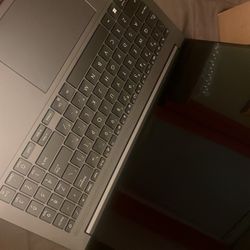 The ASUS Vivobook Pro 15 OLED Laptop is a high-performance notebook featuring an Intel Core Ultra 9 185H processor, NVIDIA GeForce RTX 3050 GPU, and 2